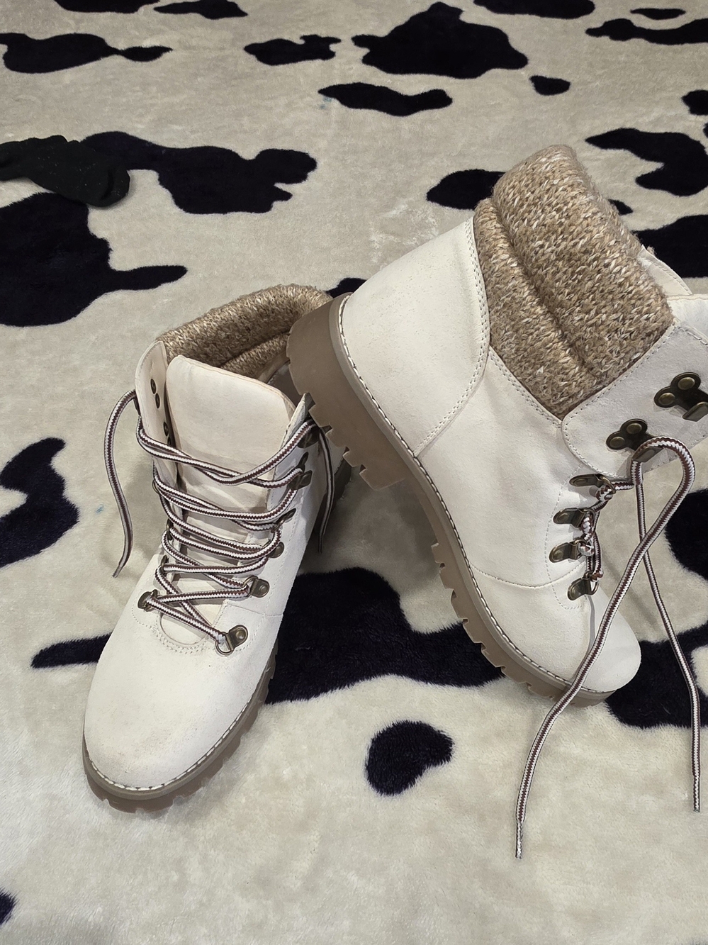Cliffs by WHITE MOUNTAIN Cream Knit-Cuff Lace-Up Ankle Boots